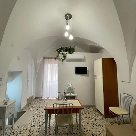 The White Rose Apartment Ceglie Messapica Exterior photo