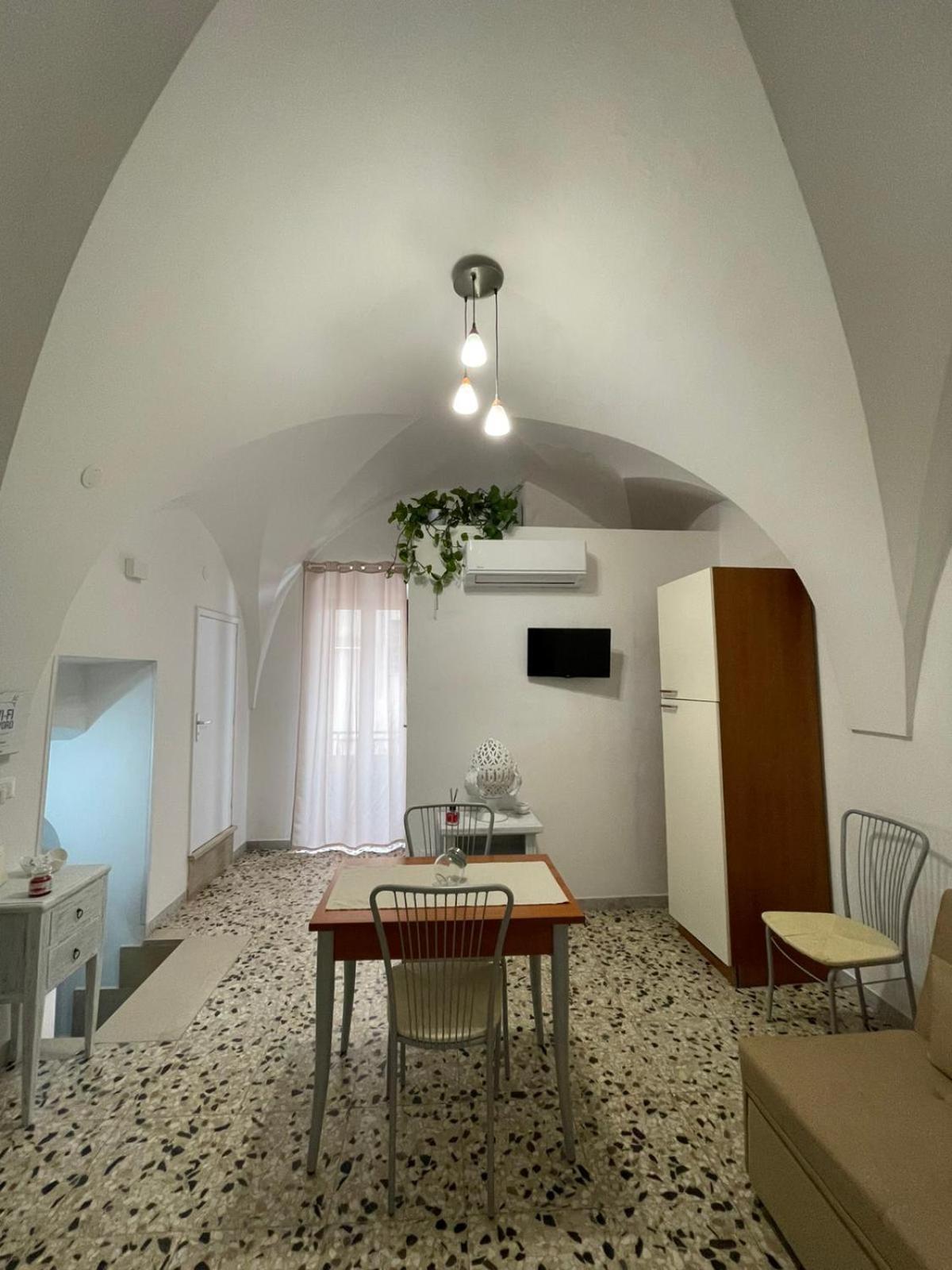 The White Rose Apartment Ceglie Messapica Exterior photo