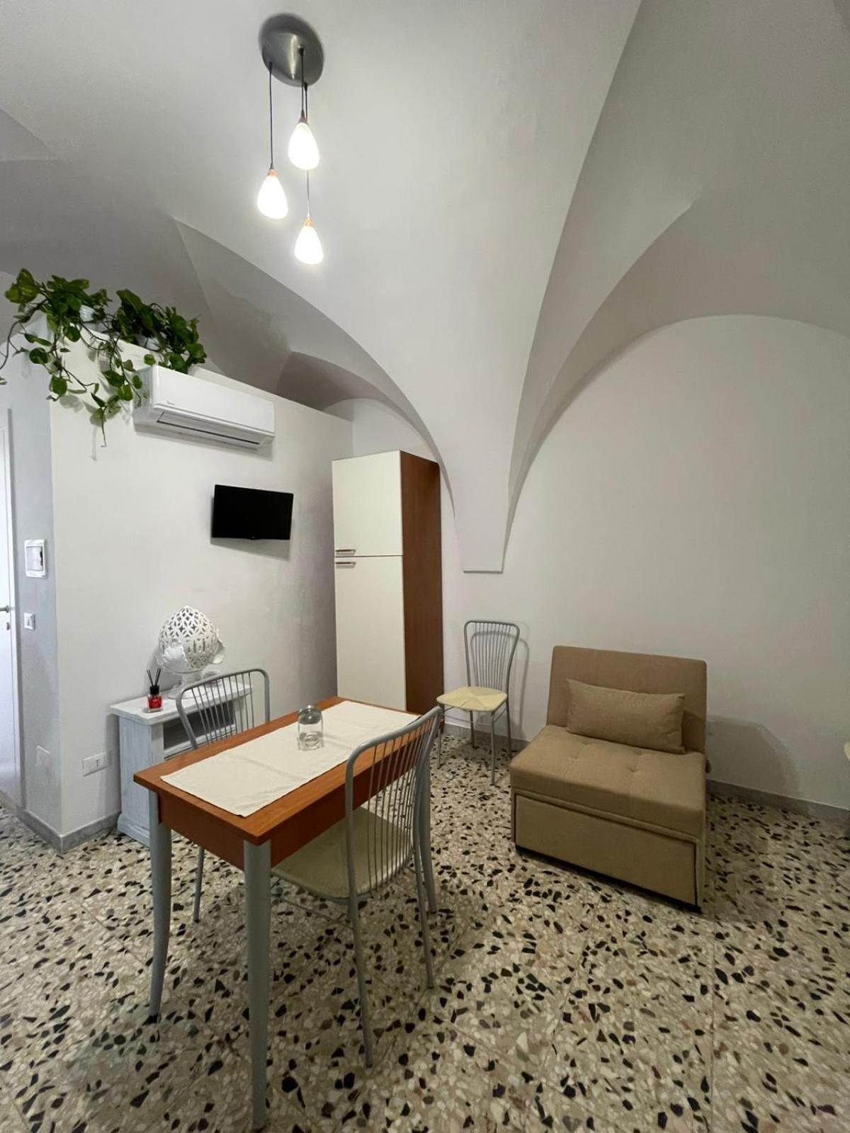 The White Rose Apartment Ceglie Messapica Exterior photo