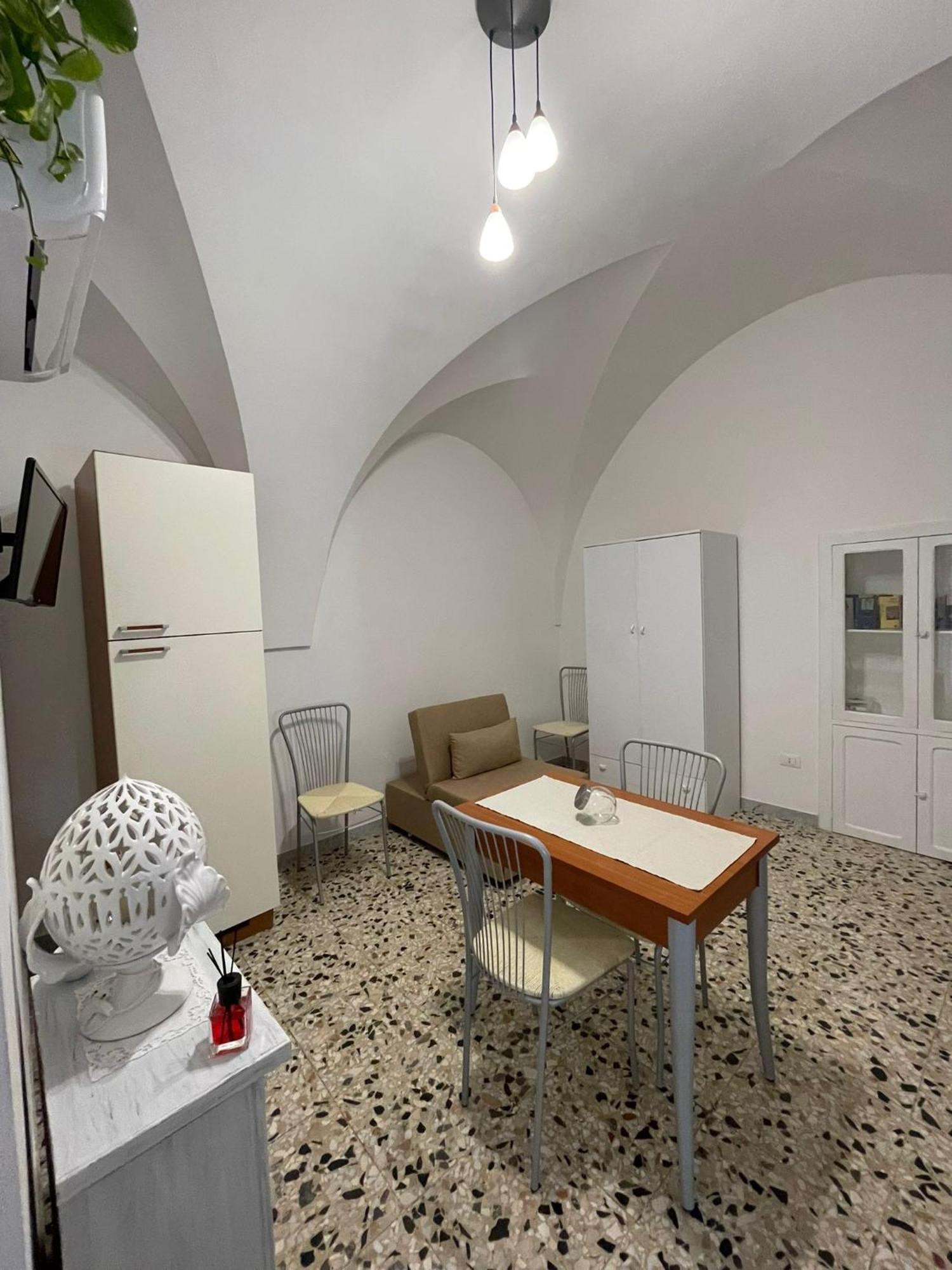 The White Rose Apartment Ceglie Messapica Exterior photo